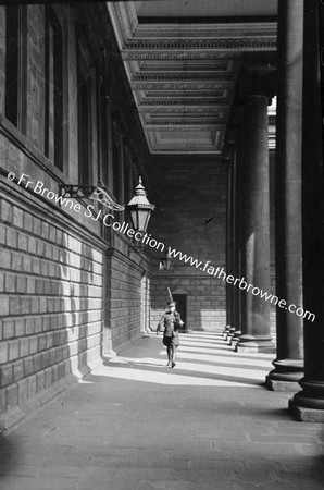 COLLEGE GREEN BANK OF IRELAND SENTRY